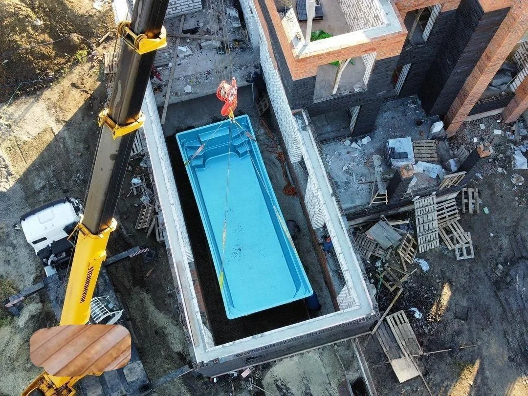 Laguna 9 — зона отдыха у бассейна в Москве