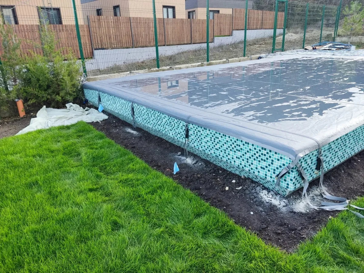 Батутное покрывало на бассейне в Москве